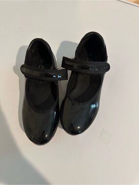 Girls' Black Patent freestyle danskin tap shoes